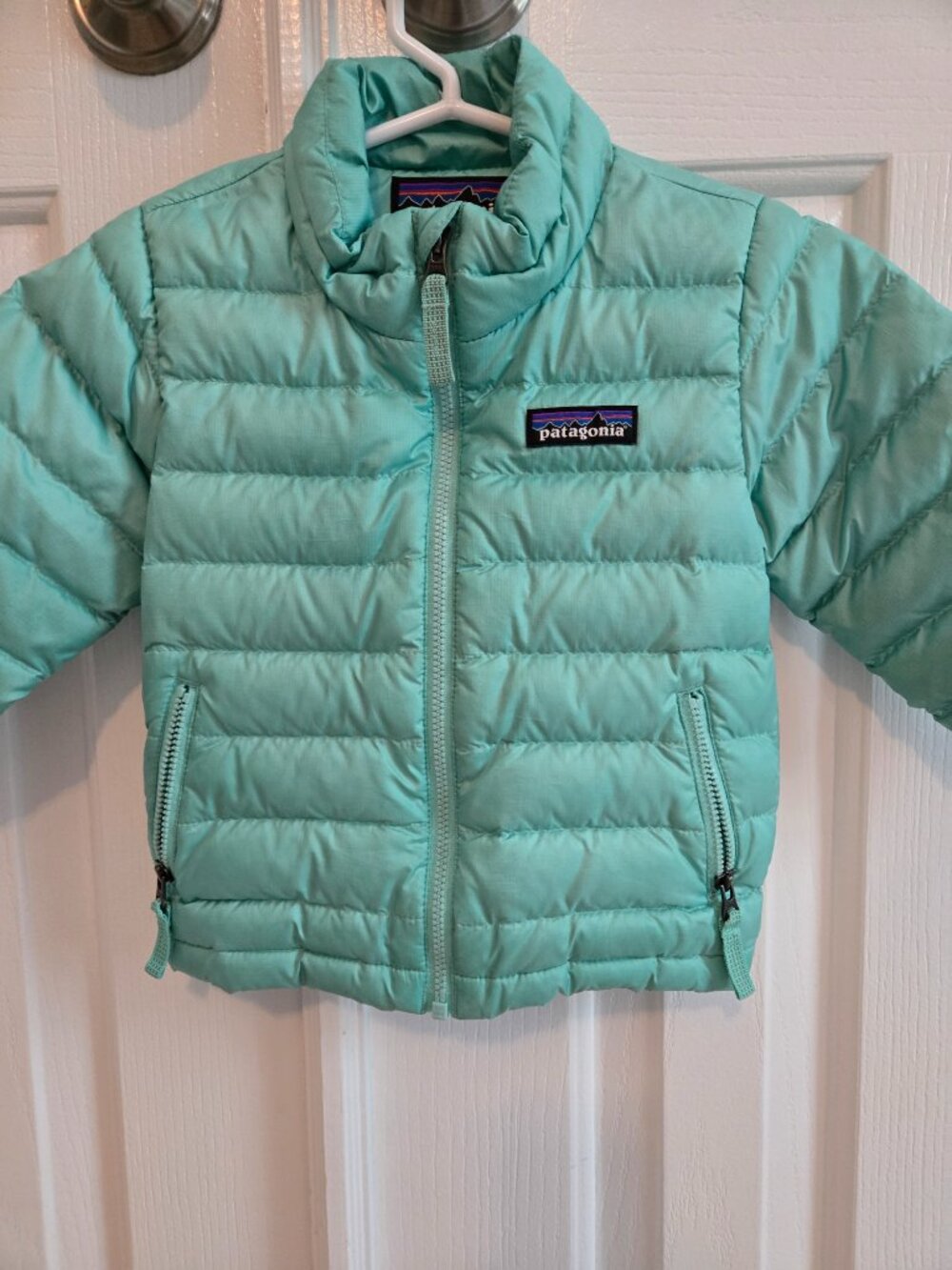 Girls size 6-12 month Patagonia Baby Down Sweater Jacket - Picture 2 of 11